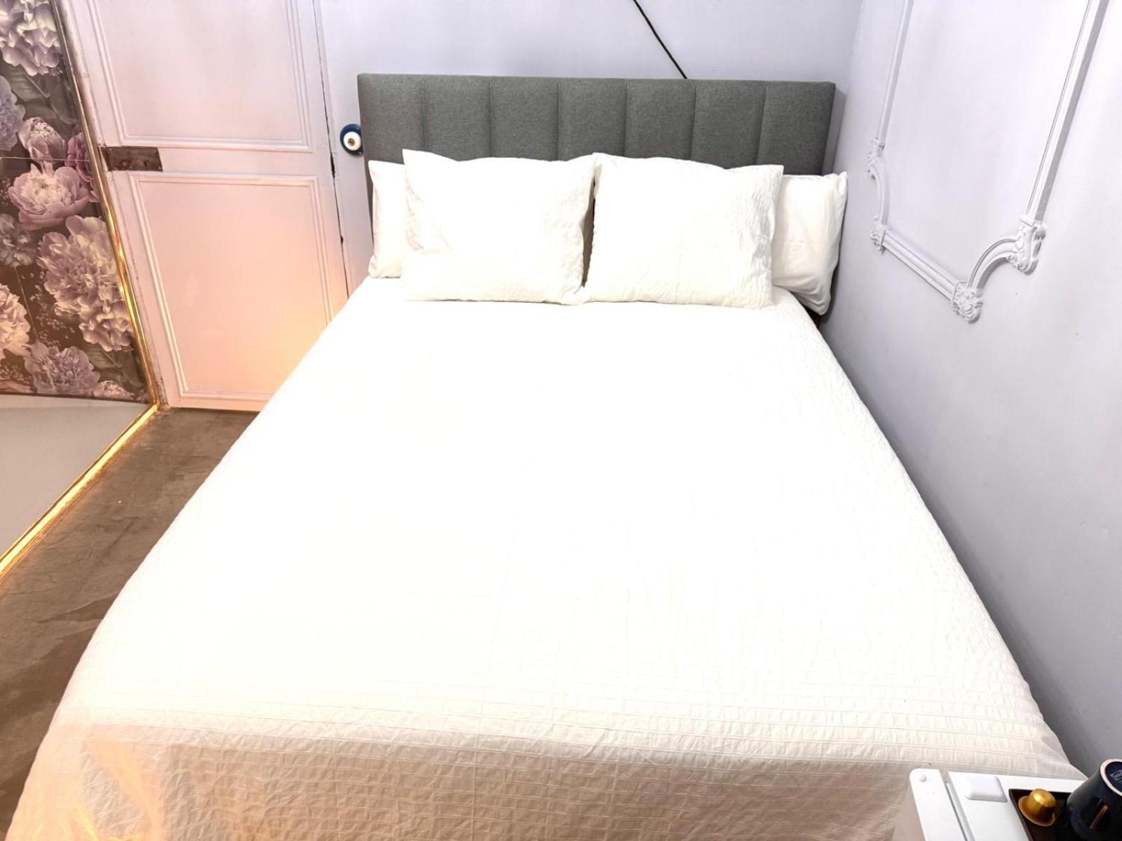 Dog Admiral - Urban Guest House ปัลมาเดมายอร์กา ภายนอก รูปภาพ